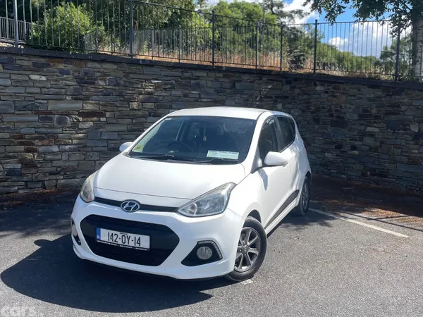 Hyundai i10 Hatchback, Petrol, 2014, White
