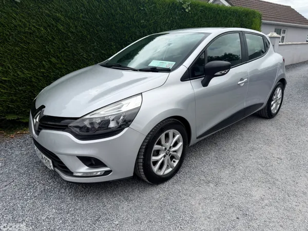 Renault Clio Hatchback, Diesel, 2017, Silver