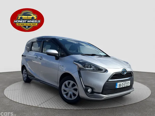 Toyota Sienta MPV, Petrol Hybrid, 2018, Silver