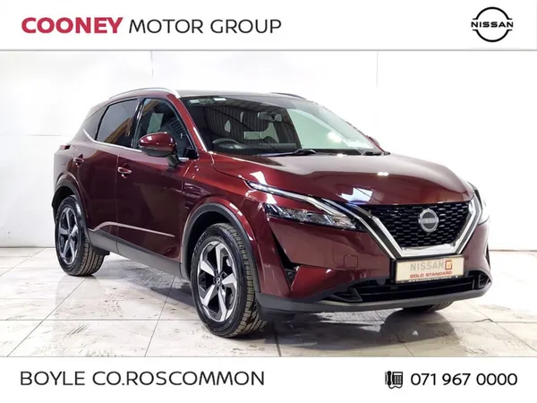 Nissan Qashqai MPV, Petrol, 2024, Red