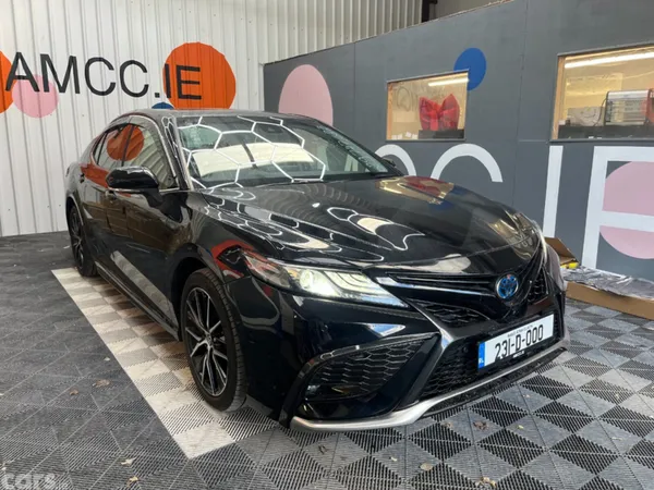 Toyota Camry Saloon, Petrol Hybrid, 2023, Black