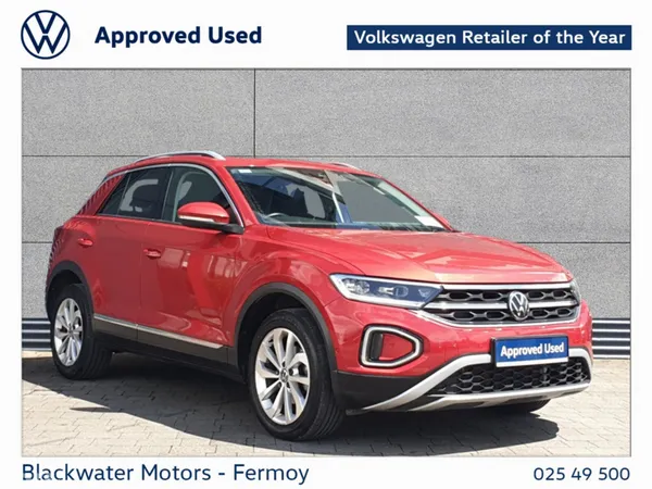 Volkswagen T-Roc SUV, Petrol, 2023, Red