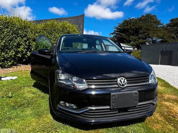 Volkswagen Polo Hatchback, Petrol, 2017, Black