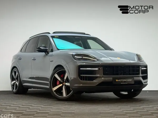 Porsche Cayenne SUV, Petrol Plug-in Hybrid, 2026, Grey