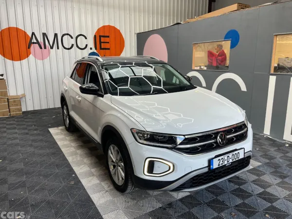 Volkswagen T-Roc SUV, Diesel, 2023, White