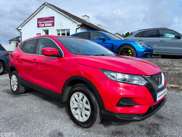 Nissan Qashqai SUV, Diesel, 2020, Red