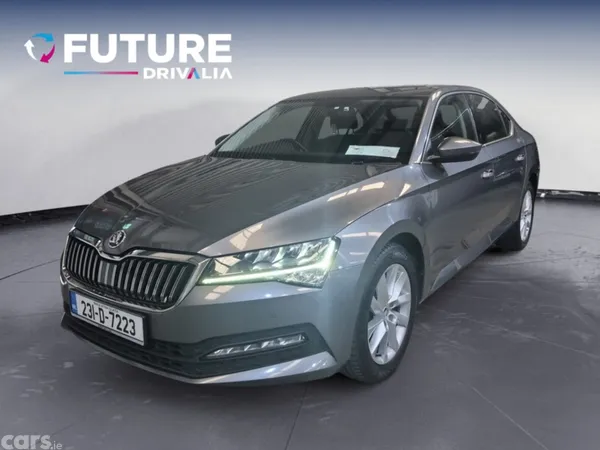 Skoda Superb Hatchback, Diesel, 2023, Grey