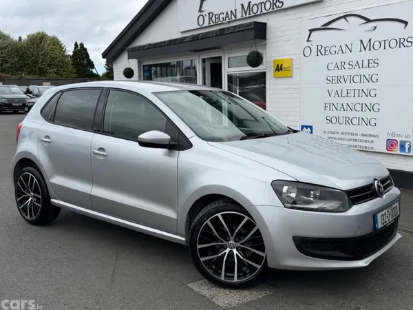 Volkswagen Polo Hatchback, Petrol, 2013, Silver