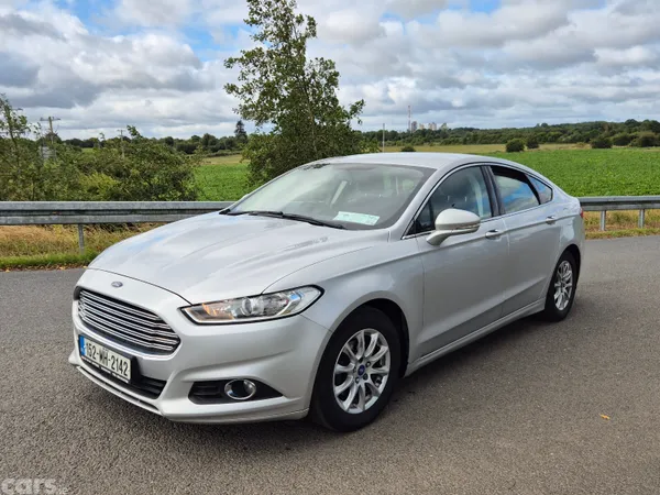Ford Mondeo Hatchback, Diesel, 2015, Silver