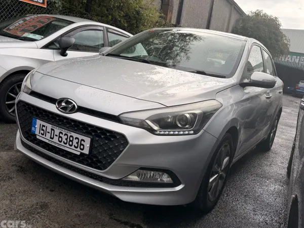 Hyundai i20 Hatchback, Petrol, 2015, Silver
