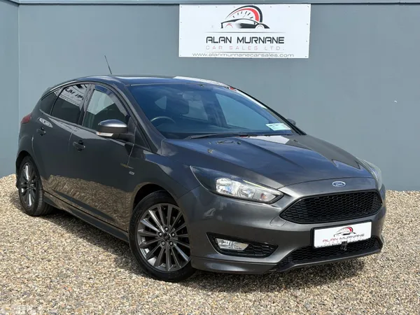 Ford Focus Hatchback, Diesel, 2017, Grey
