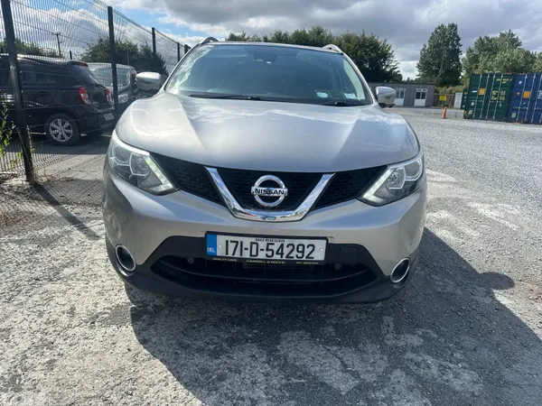Nissan Qashqai SUV, Petrol, 2017, Silver