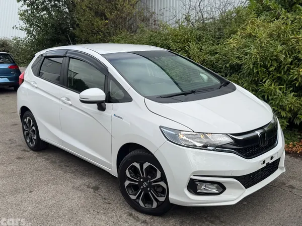 Honda Fit Hatchback, Petrol Hybrid, 2019, White