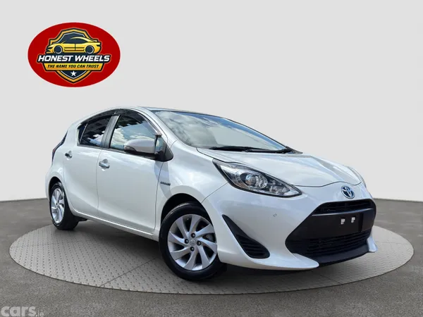 Toyota Aqua Hatchback, Petrol Hybrid, 2019, White