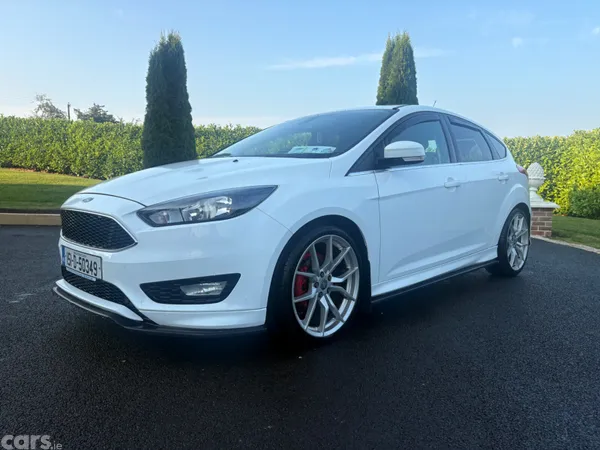 Ford Focus Hatchback, Diesel, 2015, White