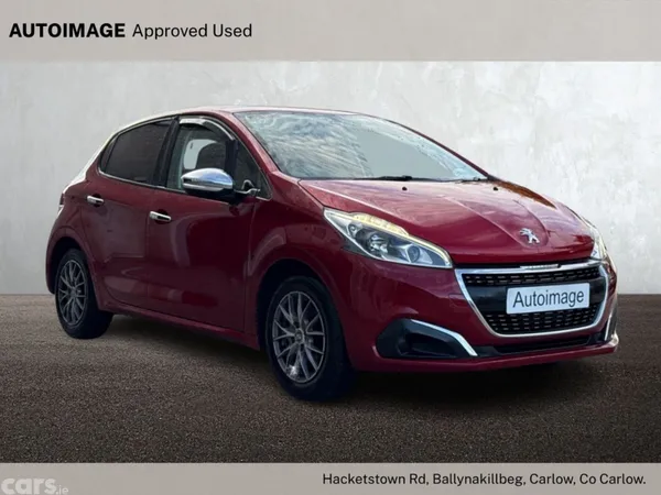 Peugeot 208 Hatchback, Petrol, 2016, Red