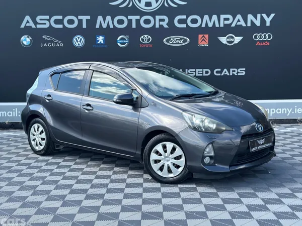 Toyota Aqua Hatchback, Petrol Hybrid, 2013, Grey