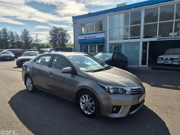 Toyota Corolla Saloon, Diesel, 2017, Brown
