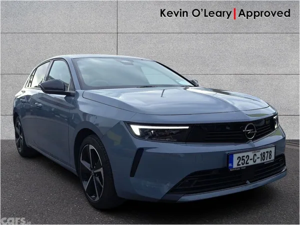 Opel Astra Hatchback, Petrol, 2025, Grey