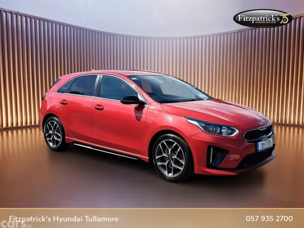 Kia Ceed Hatchback, Petrol, 2021, Red