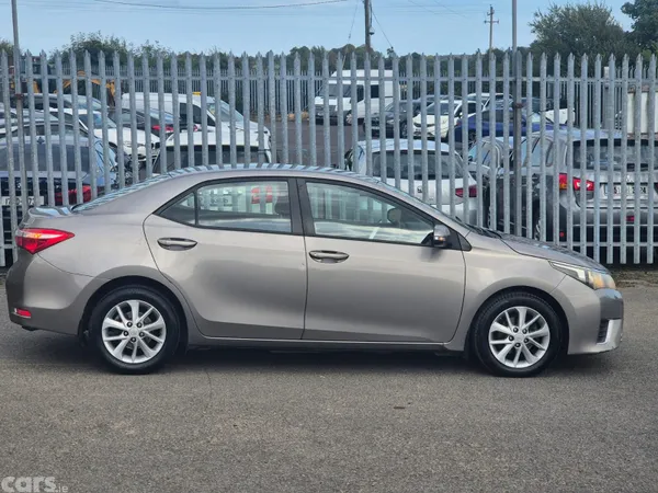 Toyota Corolla Saloon, Diesel, 2014, Grey