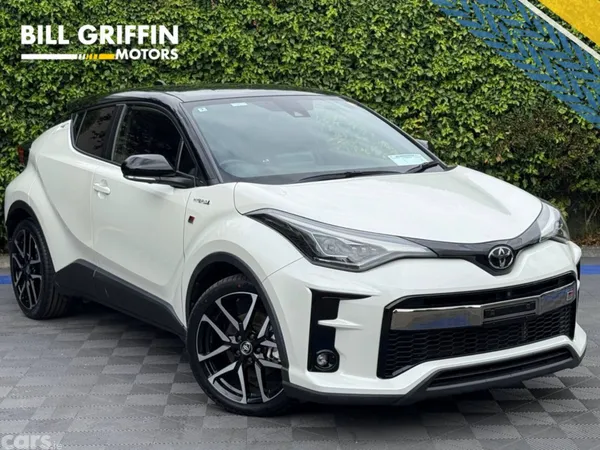 Toyota C-HR SUV, Petrol Hybrid, 2020, White