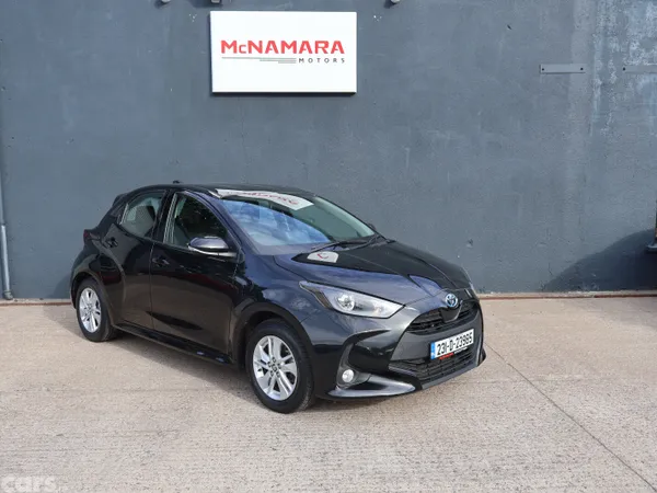 Toyota Yaris Hatchback, Petrol Hybrid, 2023, Black