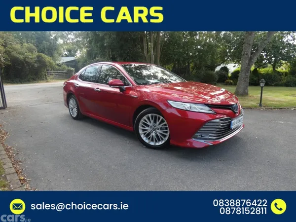 Toyota Camry Saloon, Petrol Hybrid, 2018, Red
