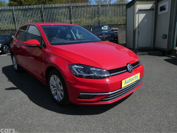 Volkswagen Golf Hatchback, Petrol, 2017, Red