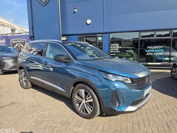 Peugeot 5008 MPV, Petrol, 2023, Blue
