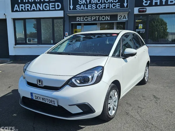 Honda Fit Hatchback, Petrol Hybrid, 2022, White