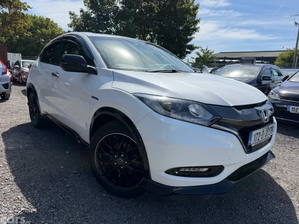 Honda Vezel SUV, Petrol Hybrid, 2017, White