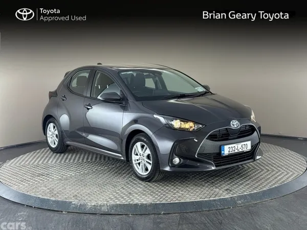 Toyota Yaris Hatchback, Petrol Hybrid, 2023, Grey