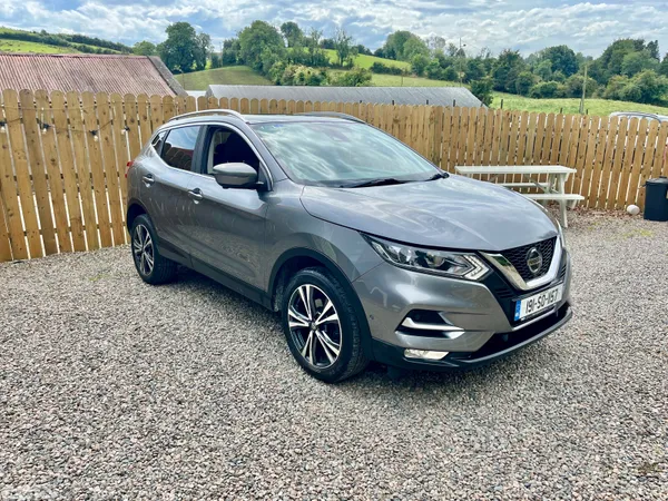 Nissan Qashqai Hatchback, Diesel, 2019, Grey