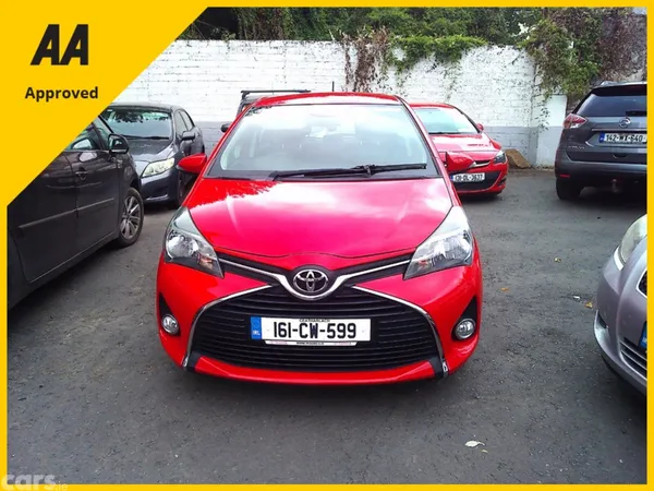 Toyota Yaris Hatchback, Petrol, 2016, Red