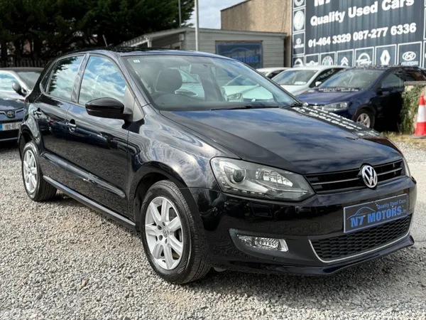 Volkswagen Polo Hatchback, Petrol, 2013, White