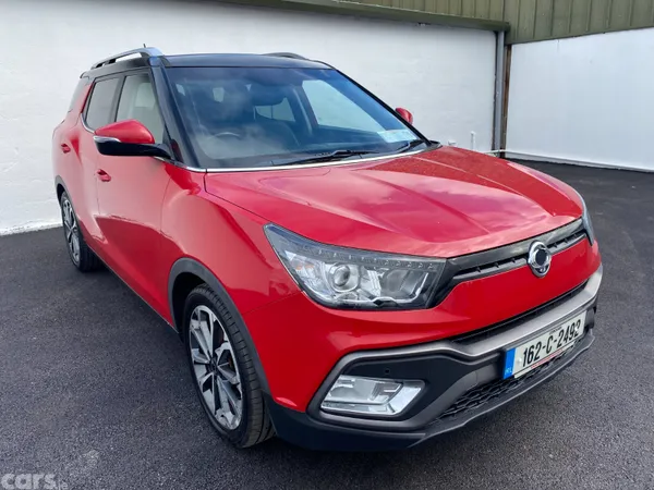 SsangYong Tivoli SUV, Diesel, 2016, Red