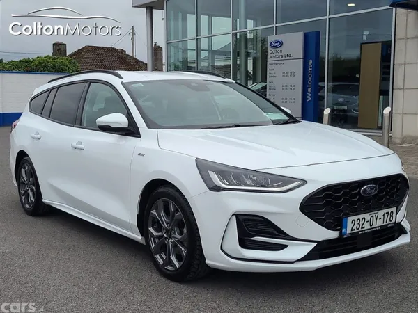 Ford Focus Estate, Petrol, 2023, White
