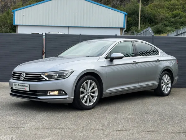 Volkswagen Passat Saloon, Diesel, 2019, Grey