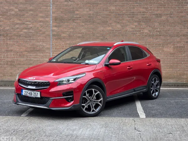 Kia XCeed Hatchback, Petrol Plug-in Hybrid, 2022, Red