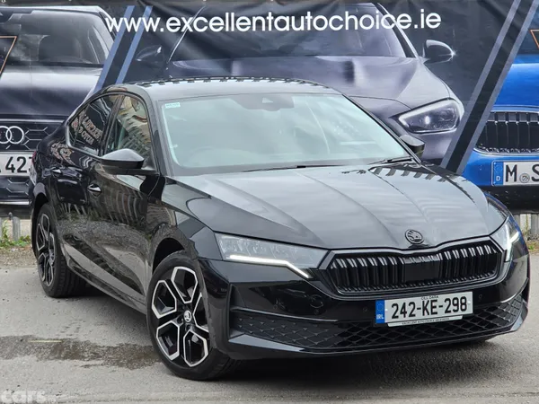 Skoda Octavia Saloon, Diesel, 2024, Black