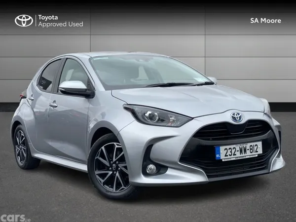 Toyota Yaris Hatchback, Petrol Hybrid, 2023, Grey