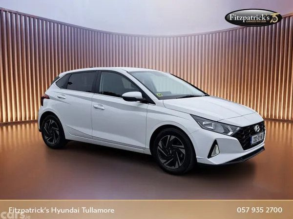 Hyundai i20 Hatchback, Petrol, 2023, White