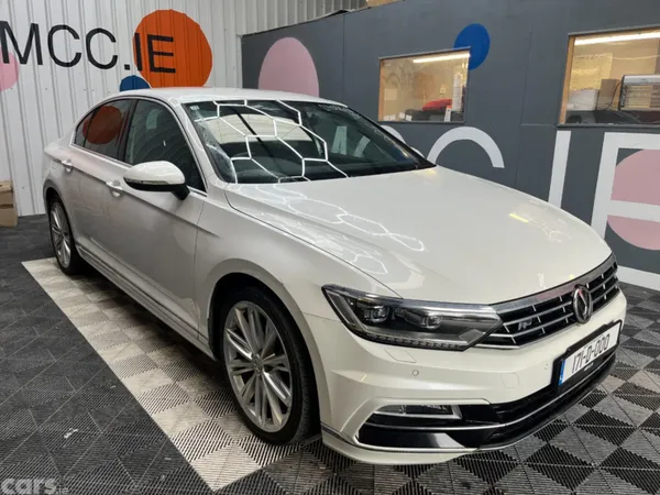 Volkswagen Passat Saloon, Petrol, 2017, White