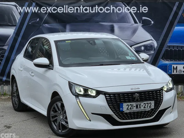 Peugeot 208 Hatchback, Petrol, 2022, White