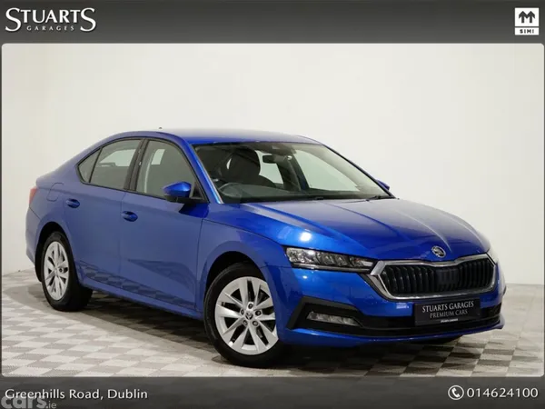 Skoda Octavia Saloon, Petrol, 2023, Blue