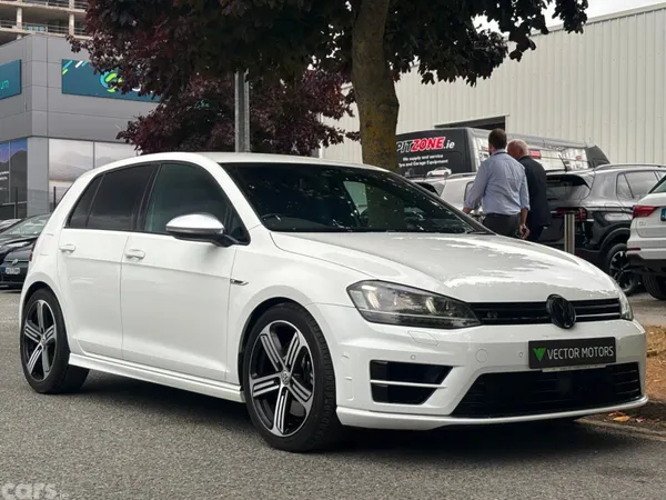 Volkswagen Golf Hatchback, Petrol, 2016, White