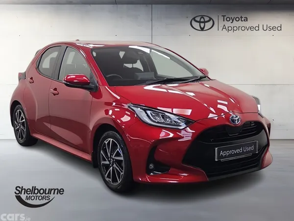 Toyota Yaris Hatchback, Petrol Hybrid, 2023, Red