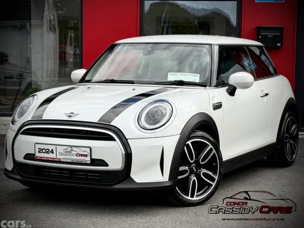 Mini Cooper Hatchback, Petrol, 2024, White