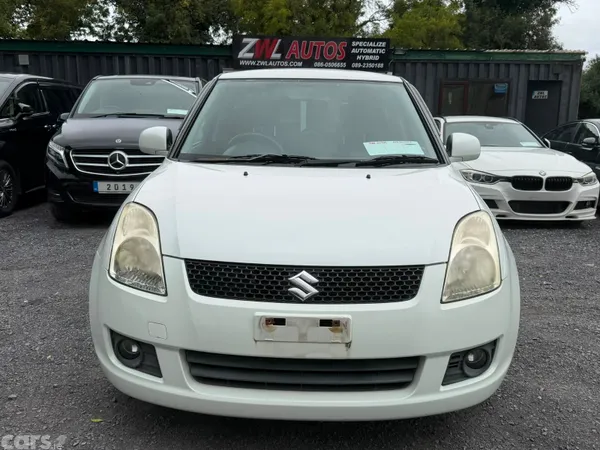 Suzuki Swift Hatchback, Petrol, 2009, White